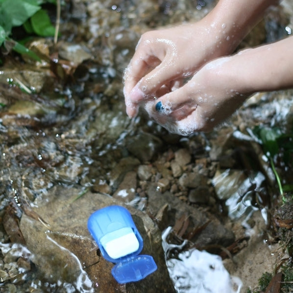 5 PCS Disposable Portable Travel Boxed Confetti Soap Mini Soap Paper, Random Color Delivery by bashfashion